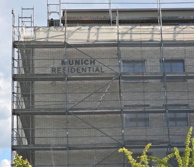 „In Haar tut sich was.“ Nicht nur das Logo am Gebäude Ecke Leibstraße wirft bei Bürgern Fragen auf.