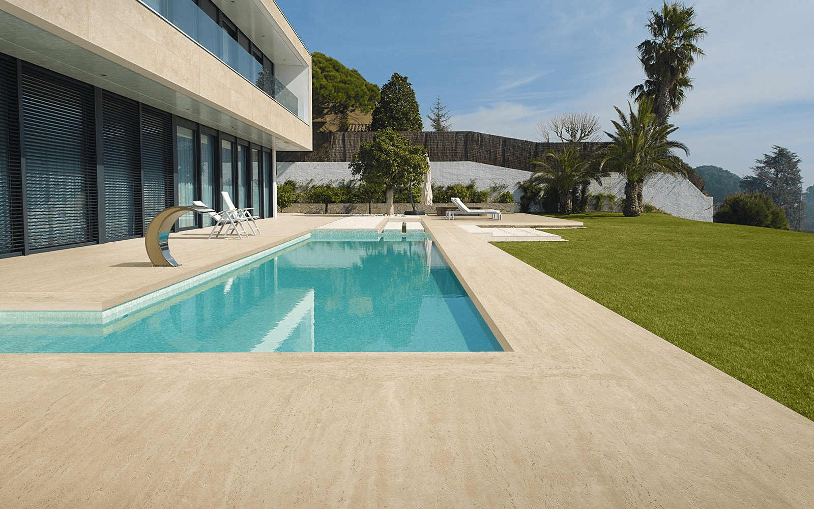 Moderne Keramik Poolanlage aus Pool- und Terrassenplatten Travertin SAND Veincut (Die Bildrechte liegen bei dem Verfasser der Mitteilung.) Moderne Keramik Poolanlage aus Pool- und Terrassenplatten Travertin SAND Veincut (Die Bildrechte liegen bei dem Verfasser der Mitteilung.)