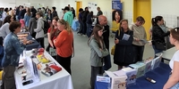 AUF IN DIE WELT Messe in Frankfurt – Viel Interesse am Auslandsjahr (Stiftung Völkerverständigung) AUF IN DIE WELT Messe in Frankfurt – Viel Interesse am Auslandsjahr (Stiftung Völkerverständigung)