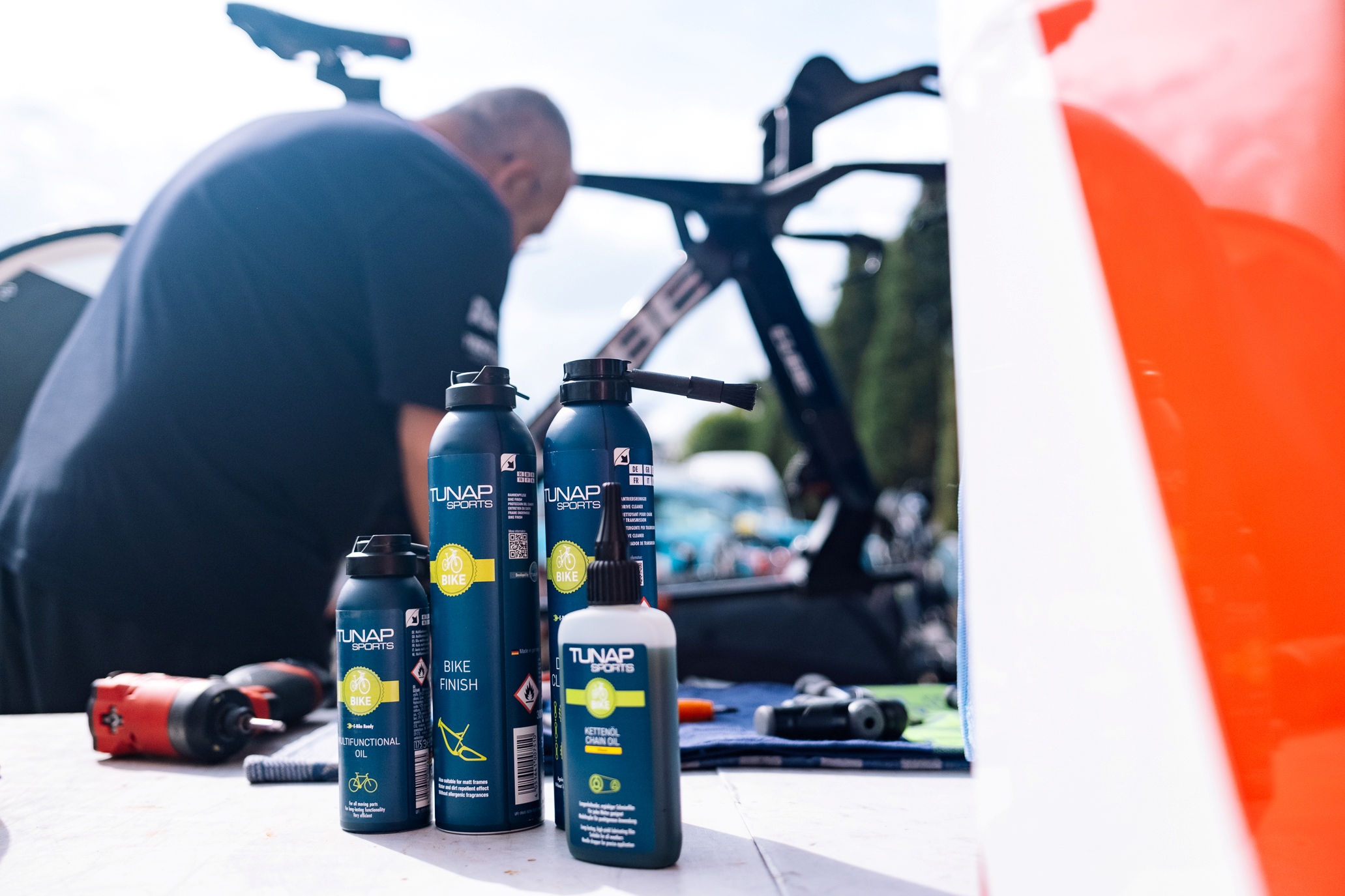 Tunap Sports ist offizieller Ausrüstungspartner des UCI World Tour Teams Intermarché-Wanty (Bildquelle: @cyclingmedia_agency)