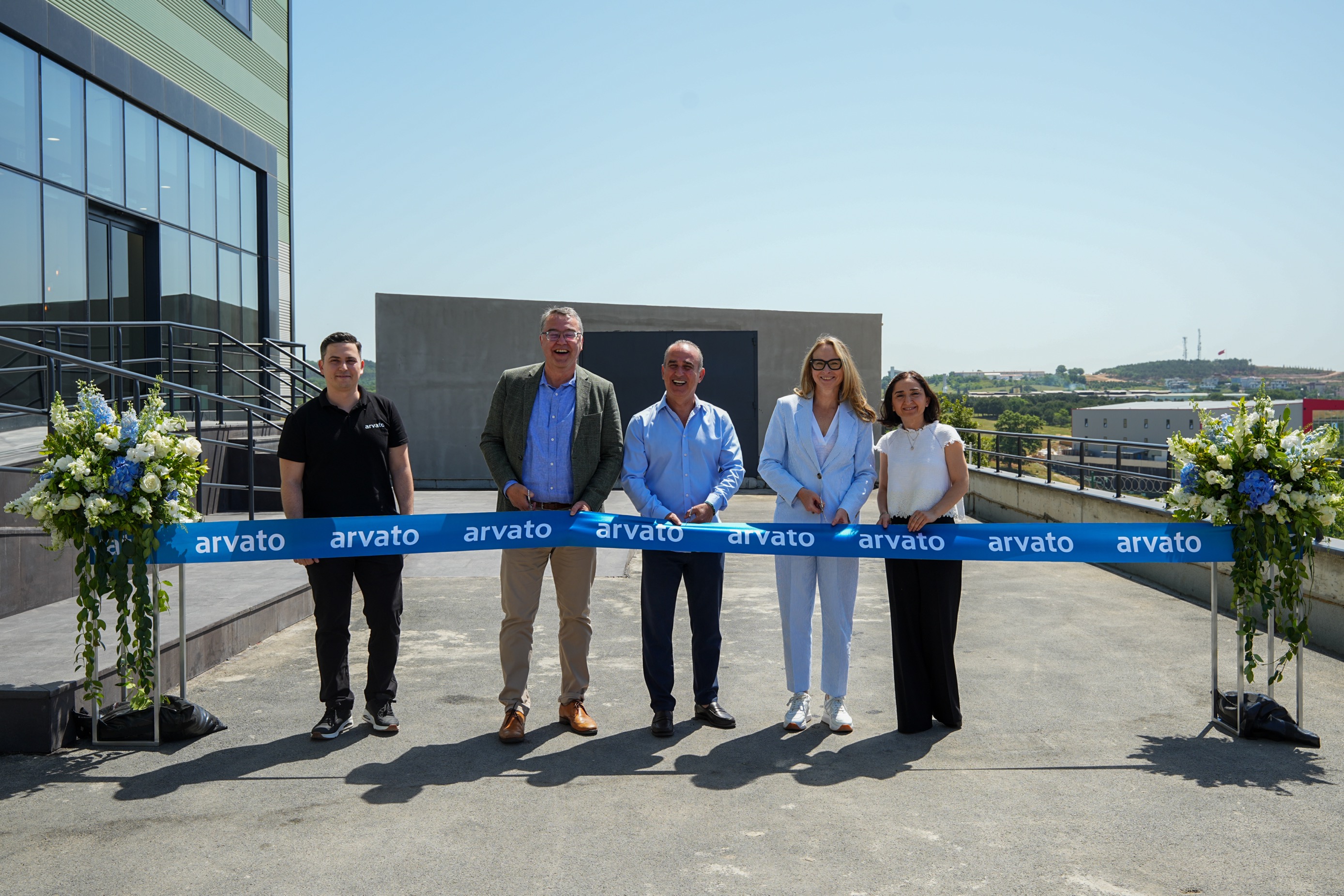 Die Eröffnung des neuen Arvato-Logistikzentrums in Istanbul. (Bildquelle:©Arvato) Die Eröffnung des neuen Arvato-Logistikzentrums in Istanbul. (Bildquelle:©Arvato)
