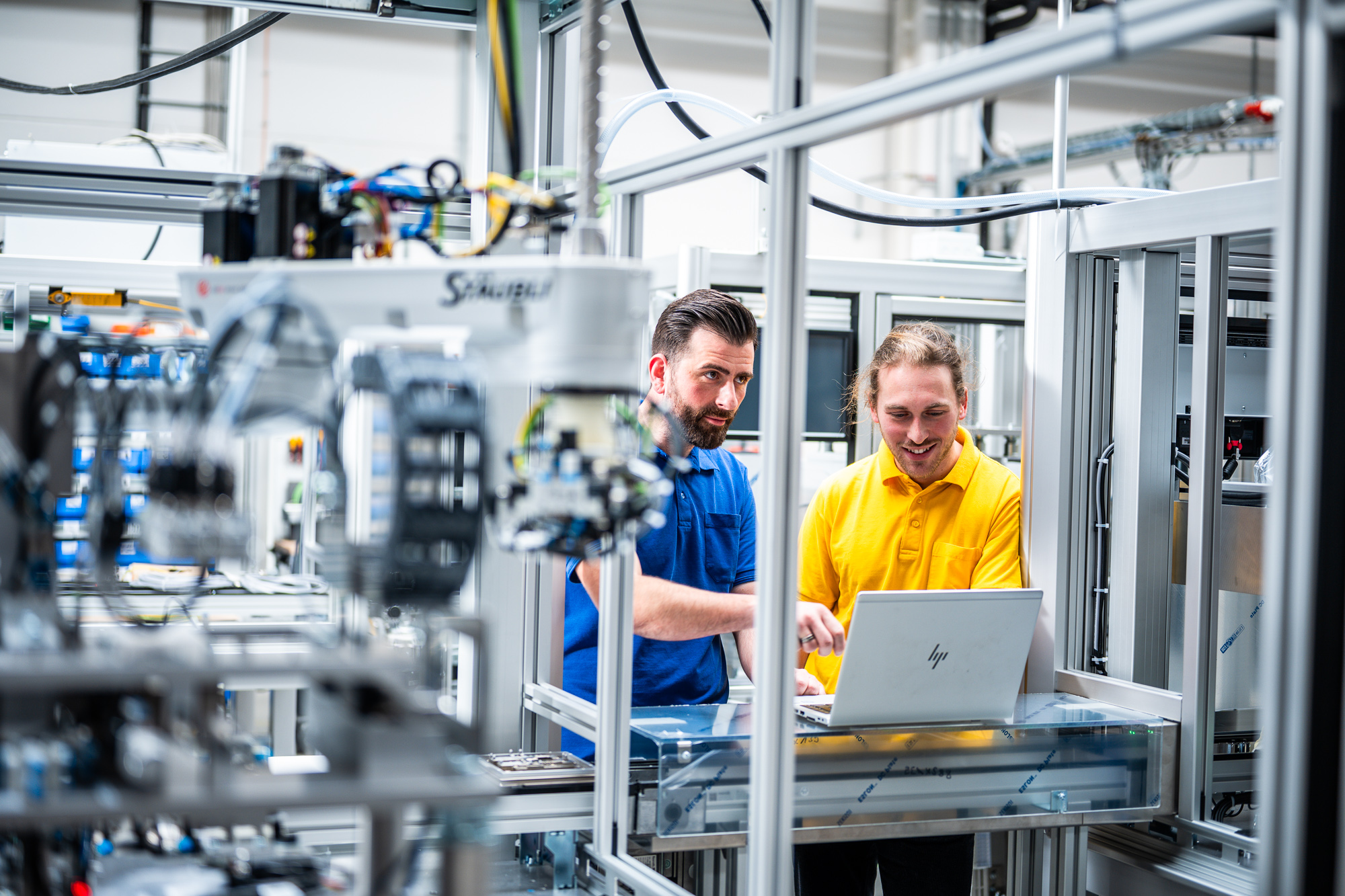 Bei XENON dreht sich seit 35 Jahren alles um intelligente Automatisierungslösungen für die industrie