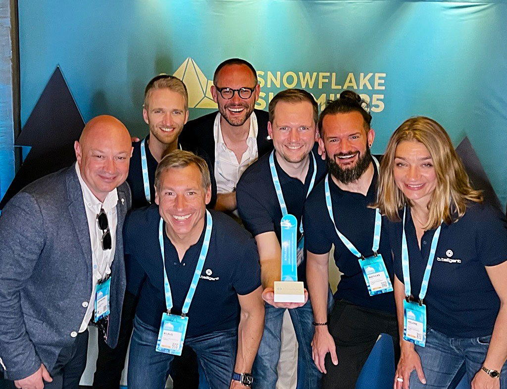 Glückliche Gesichter: b.telligents Snowflake-Team feiert den Award-Gewinn in San Francisco (Die Bildrechte liegen bei dem Verfasser der Mitteilung.)
