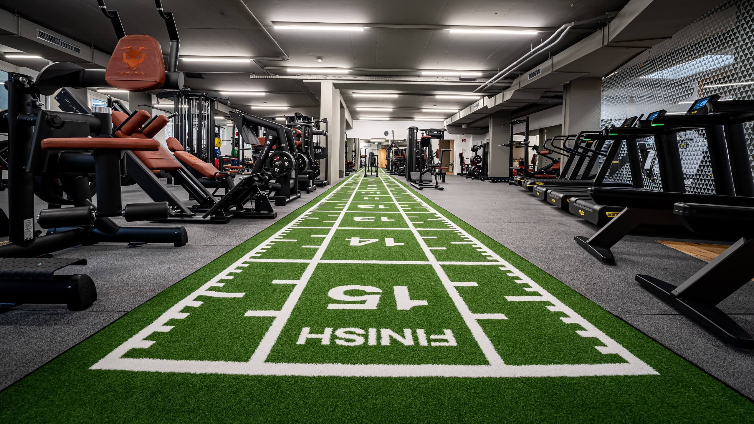 Robuste Bodenlösungen für Fitnessstudios, Gewerbe und mehr von ELVAFLOOR (Die Bildrechte liegen bei dem Verfasser der Mitteilung.)