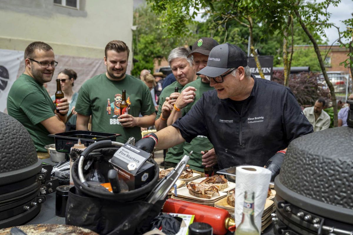 Die FIRE&FOOD BBQ DAY Pitmaster sorgten für abwechslungsreichen BBQ-Genuss (© F)