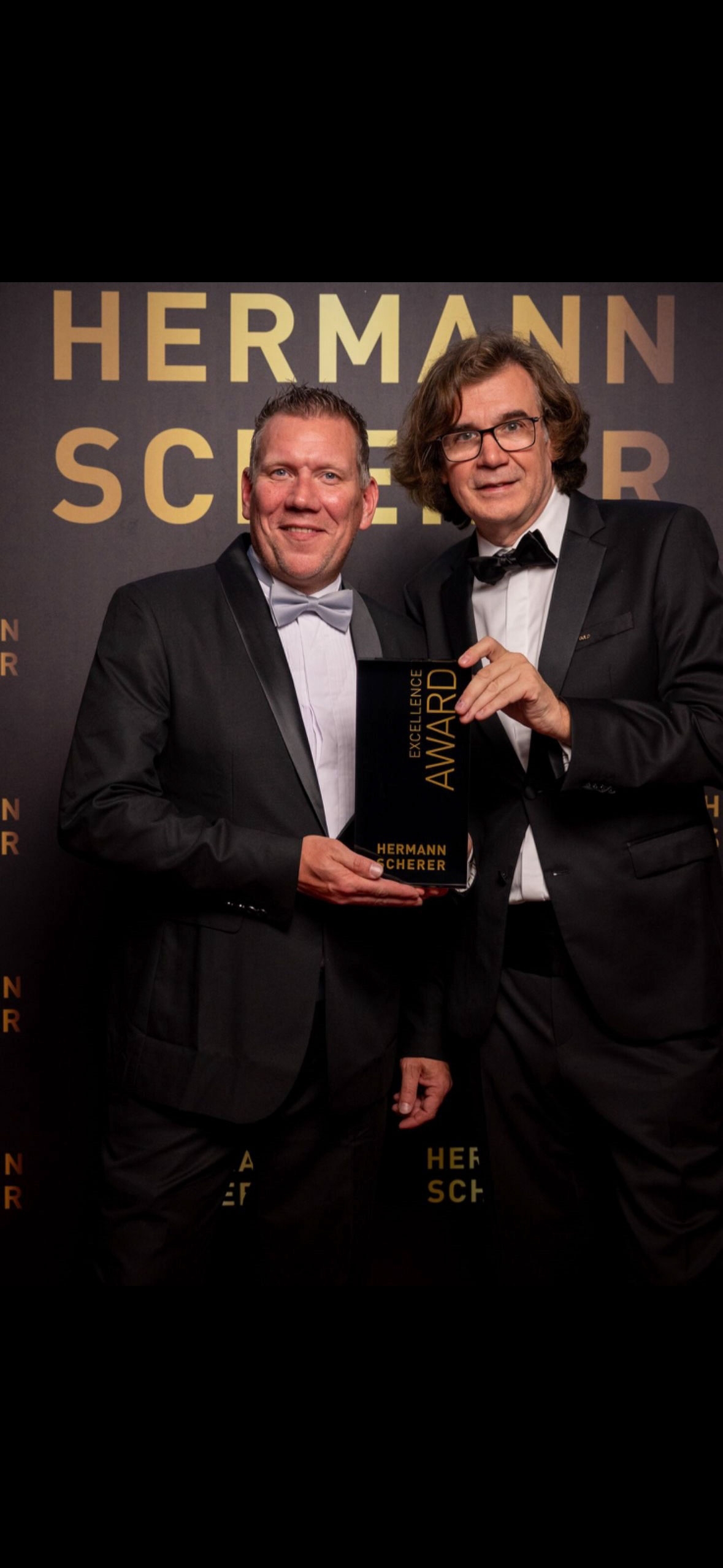 Awardübergabe (Bildquelle: Justin Bockey) Awardübergabe (Bildquelle: Justin Bockey)