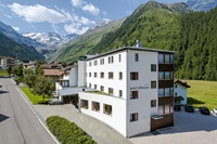 Blick auf das Hotel (c) Rami Diab (Hotel Cevedale)