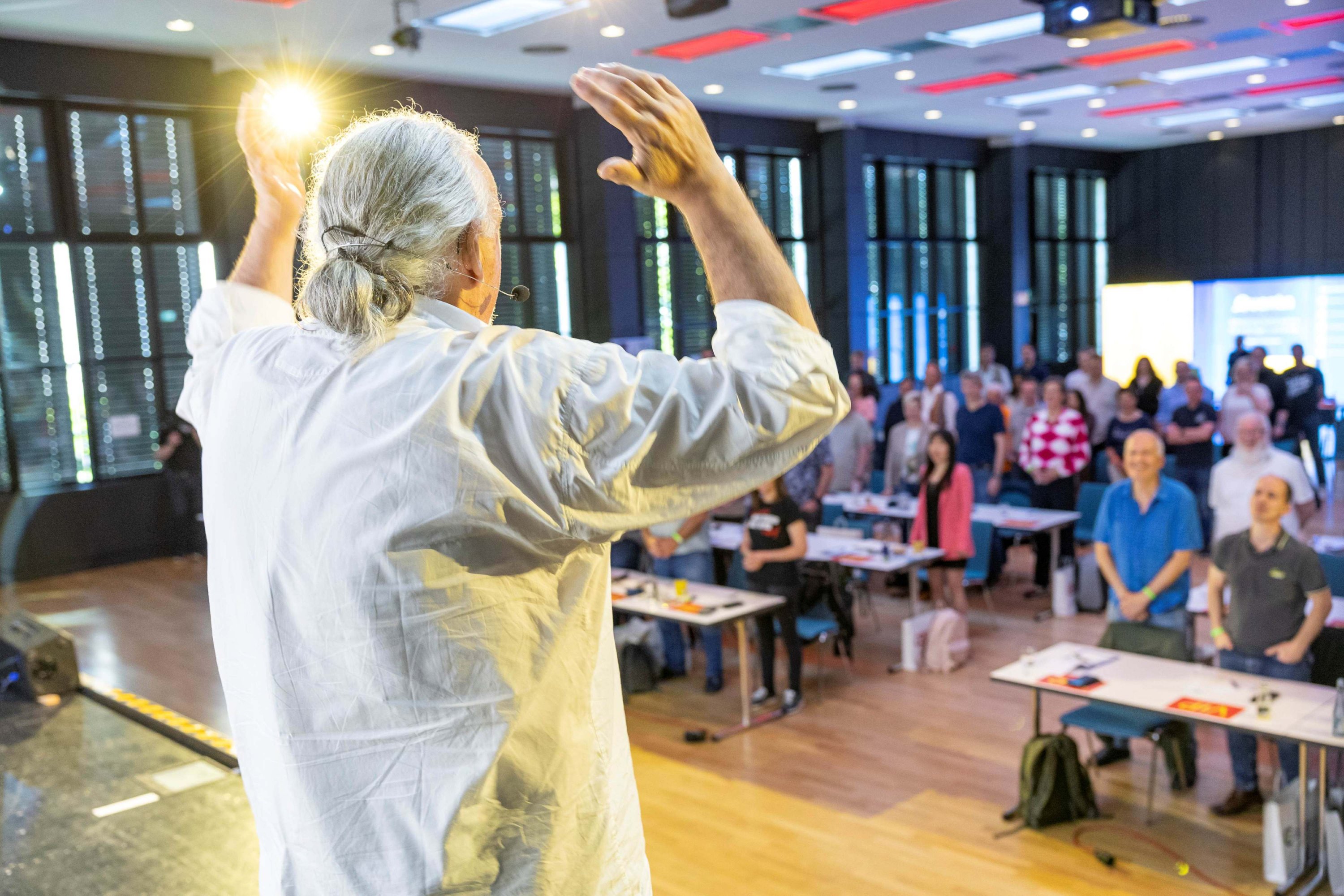 Seminar mit Ernst Crameri (Die Bildrechte liegen bei dem Verfasser der Mitteilung.) Seminar mit Ernst Crameri (Die Bildrechte liegen bei dem Verfasser der Mitteilung.)