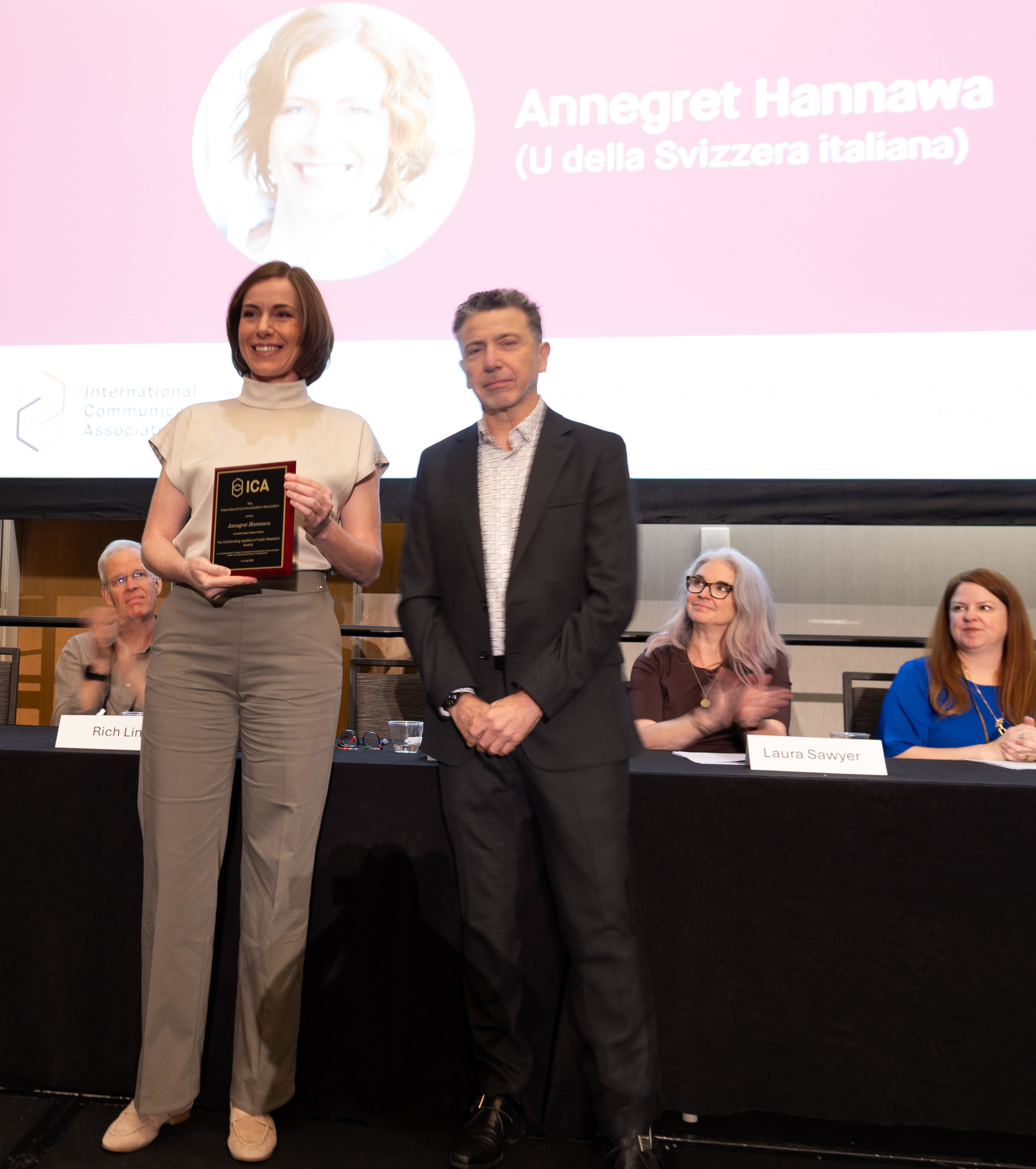 Prof. Annegret Hannawa, Award-Verleihung ICA Prof. Annegret Hannawa, Award-Verleihung ICA