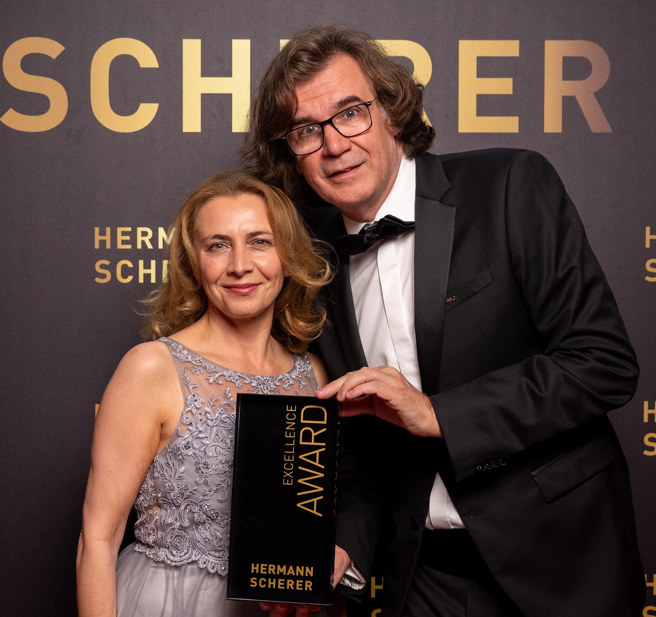 Leadership-Expertin Valentina Simeonova mit Autor und Redner Hermann (Bild: Justin Bockey) (Die Bildrechte liegen bei dem Verfasser der Mitteilung.)