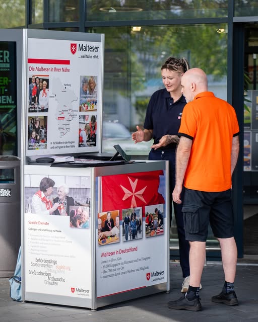 Ein Info-Stand der service94 GmbH Unternehmensgruppe (Die Bildrechte liegen bei dem Verfasser der Mitteilung.)