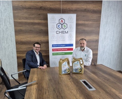 Michael Wimmer (links) von ACS und Nils Schöner (rechts) von PLI (Die Bildrechte liegen bei dem Verfasser der Mitteilung.)