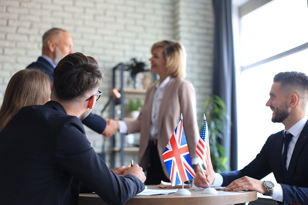 Seit einigen Jahren bietet die renommierte Sprachschule English Language Service in Bremen professionelle Englischkurse für Einzelpersonen und Unternehmen an. Seit einigen Jahren bietet die renommierte Sprachschule English Language Service in Bremen professionelle Englischkurse für Einzelpersonen und Unternehmen an.