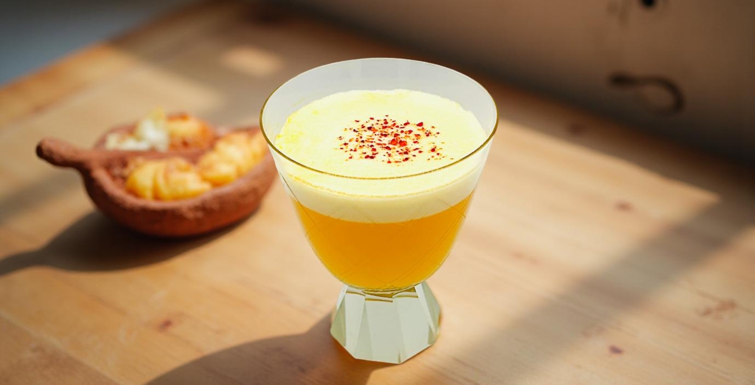 Der neue Signature-Mocktail aus der preisgekrönten Berliner Bar Becketts (Die Bildrechte liegen bei dem Verfasser der Mitteilung.) Der neue Signature-Mocktail aus der preisgekrönten Berliner Bar Becketts (Die Bildrechte liegen bei dem Verfasser der Mitteilung.)