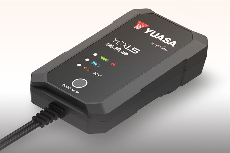 Das YCX1.5-Ladegerät wurde speziell für Motorradbatterien entwickelt. (Bildquelle: GS Yuasa)