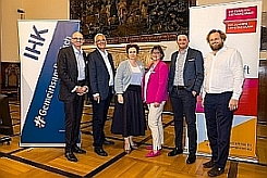 Rechte: DIE FAMILIENUNTERNEHMER/IHK; Foto: Malte Richter; vollständige Bildunterschrift s. Fließext