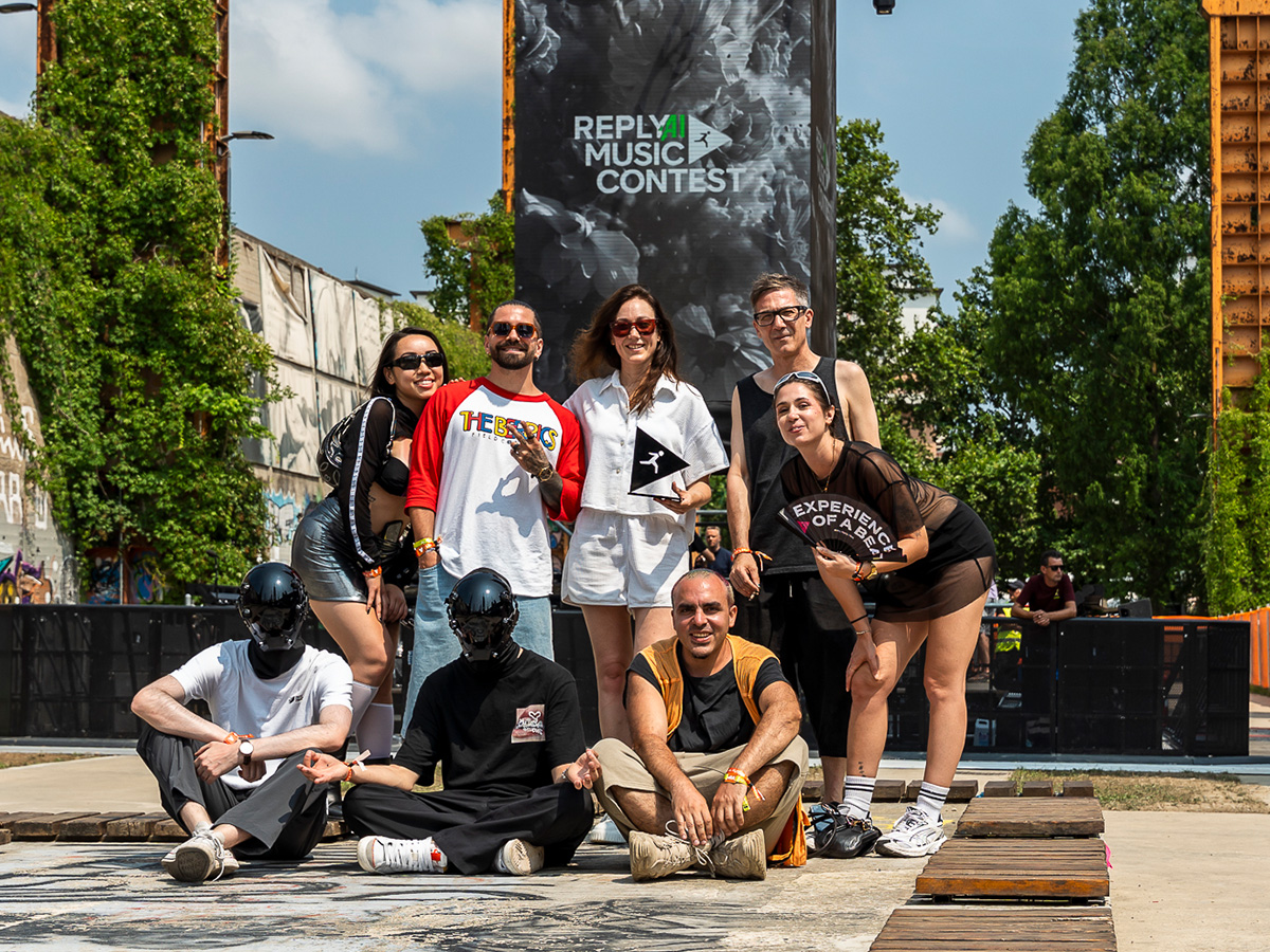 Die Finalisten sind Helang, I AM JAS, DeLaurentis, Marco Puccini und das Kollektiv MIRROR (v.l.n.r.). Copyright: Reply Die Finalisten sind Helang, I AM JAS, DeLaurentis, Marco Puccini und das Kollektiv MIRROR (v.l.n.r.). Copyright: Reply