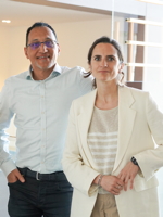 Die beiden Co-CEOs von Reachbird: Usama Abu-Pascha und Eva-Maria Hänel (Quelle: adesso) Die beiden Co-CEOs von Reachbird: Usama Abu-Pascha und Eva-Maria Hänel (Quelle: adesso)