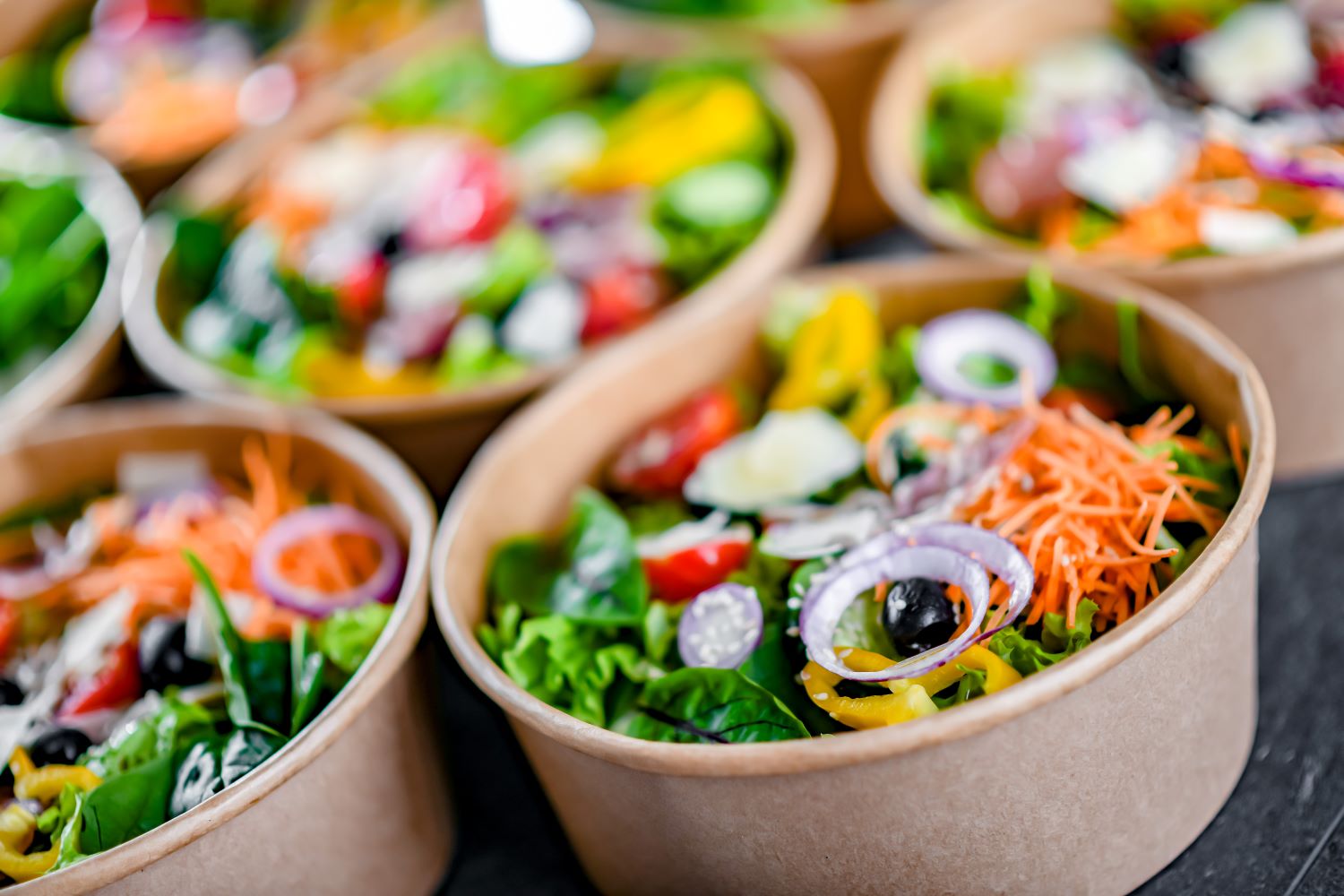 Salat to go Verpackungen bei Pack4Food24 (Die Bildrechte liegen bei dem Verfasser der Mitteilung.) Salat to go Verpackungen bei Pack4Food24 (Die Bildrechte liegen bei dem Verfasser der Mitteilung.)
