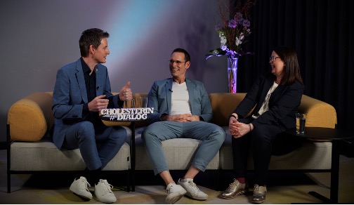In reger Diskussion: Markus Appelmann, Dr. Stefan Waller und Prof. Dr. Ksenija Stach (v.l.) (Bildquelle: @ Sanofi-Aventis Deutschland GmbH)