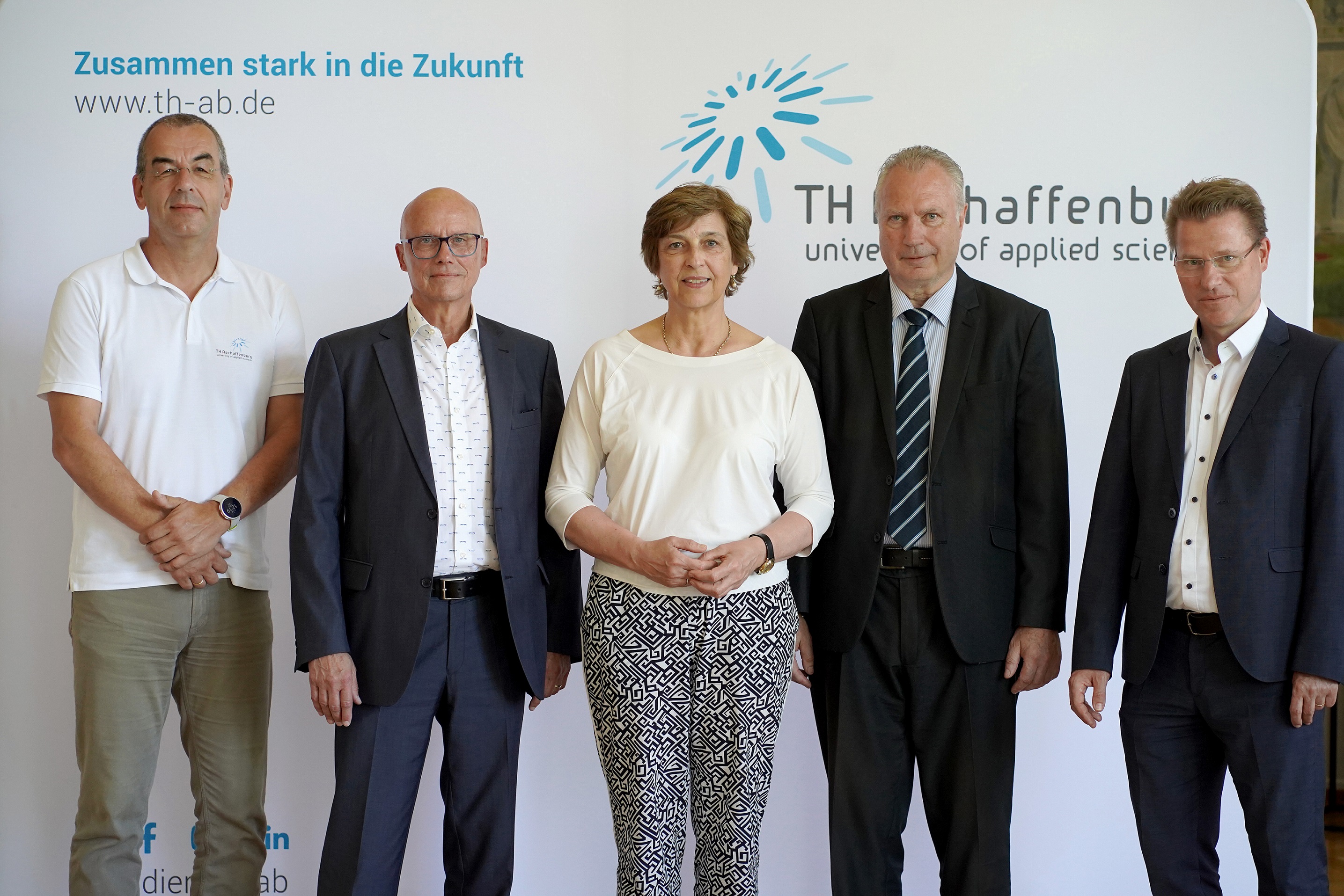Foto: Prof. Dr. J. Vaupel, F.-J. Müller, Prof. Dr. E.-M. Beck-Meuth, H. Leymann, Prof. Dr. K. Zindler BU:©Heike.Spielberger_th-ab Foto: Prof. Dr. J. Vaupel, F.-J. Müller, Prof. Dr. E.-M. Beck-Meuth, H. Leymann, Prof. Dr. K. Zindler BU:©Heike.Spielberger_th-ab