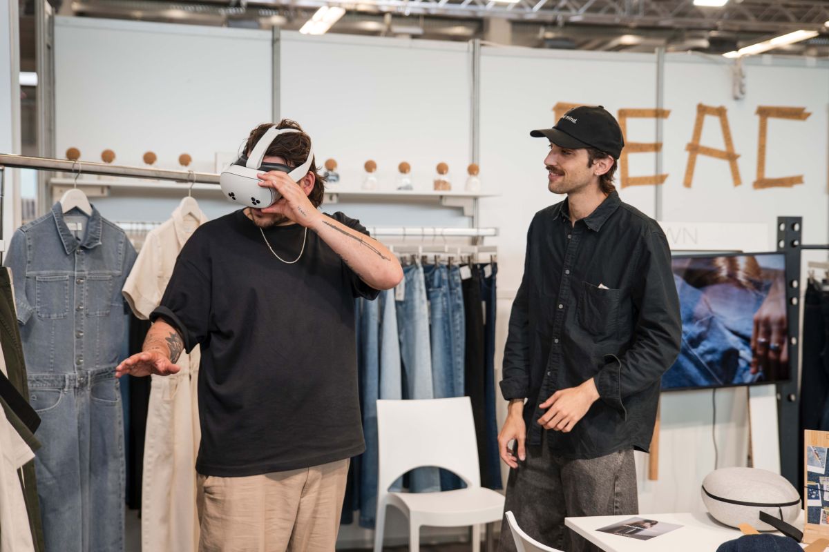 INNATEX New Experiences at Dawn Denim (© INNATEX / Scope) INNATEX New Experiences at Dawn Denim (© INNATEX / Scope)