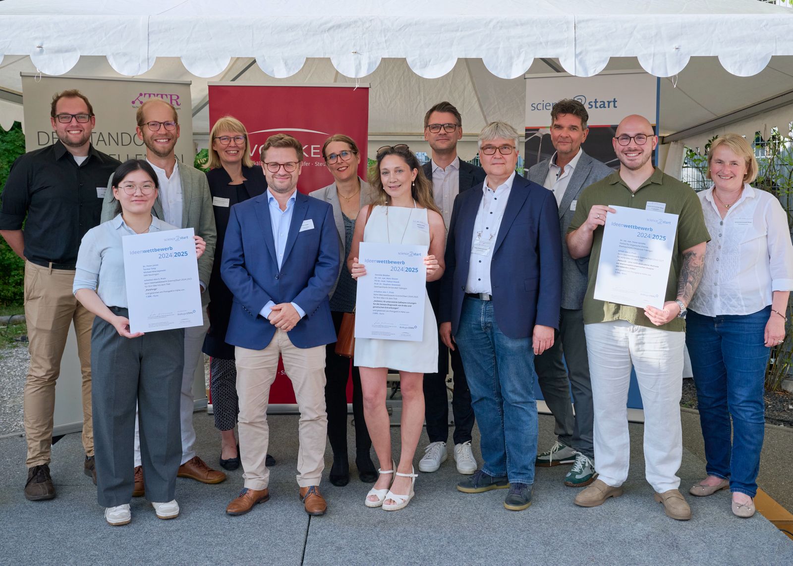 Die Preisträger des Science2Start Ideenwettbewerbs 2025 (Bildquelle: Peter Hartung/BioRegio STERN Management GmbH) Die Preisträger des Science2Start Ideenwettbewerbs 2025 (Bildquelle: Peter Hartung/BioRegio STERN Management GmbH)