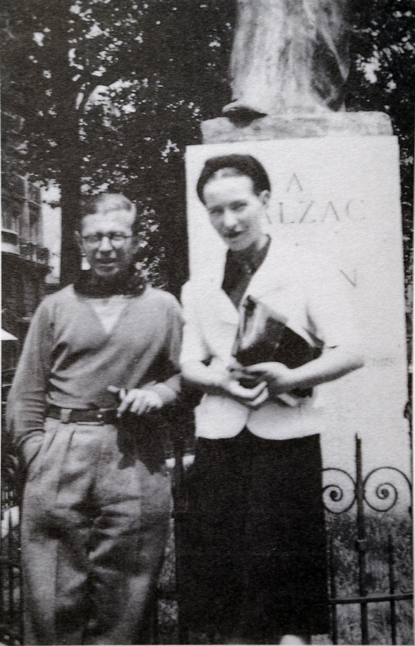 Jean-Paul Sartre und Simone de Beauvoir Jean-Paul Sartre und Simone de Beauvoir