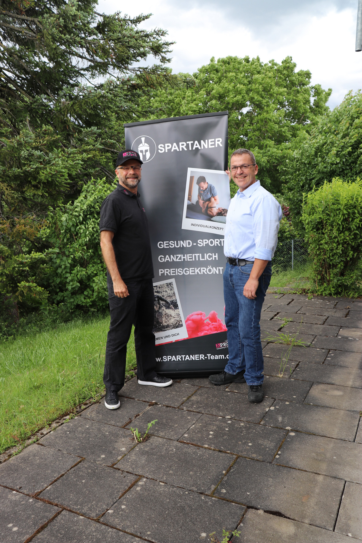 SPARTANER Lead Volker Feyerabend (re) und der Esslinger Repräsentant Alexander Jehle (li) (Die Bildrechte liegen bei dem Verfasser der Mitteilung.)