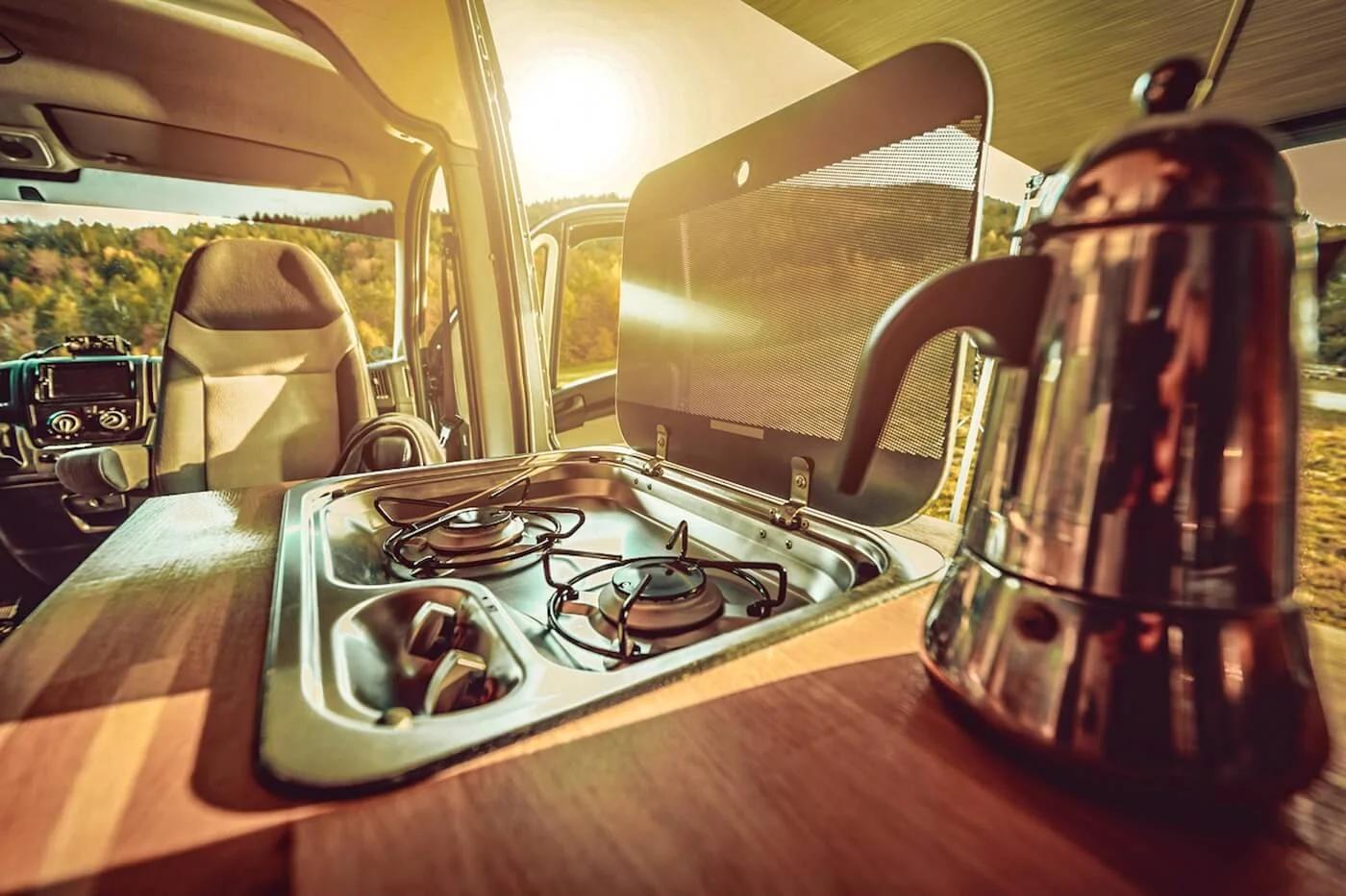 Gasinstallation im Camper–Sicherheit geht vor. (Die Bildrechte liegen bei dem Verfasser der Mitteilung.) Gasinstallation im Camper–Sicherheit geht vor. (Die Bildrechte liegen bei dem Verfasser der Mitteilung.)
