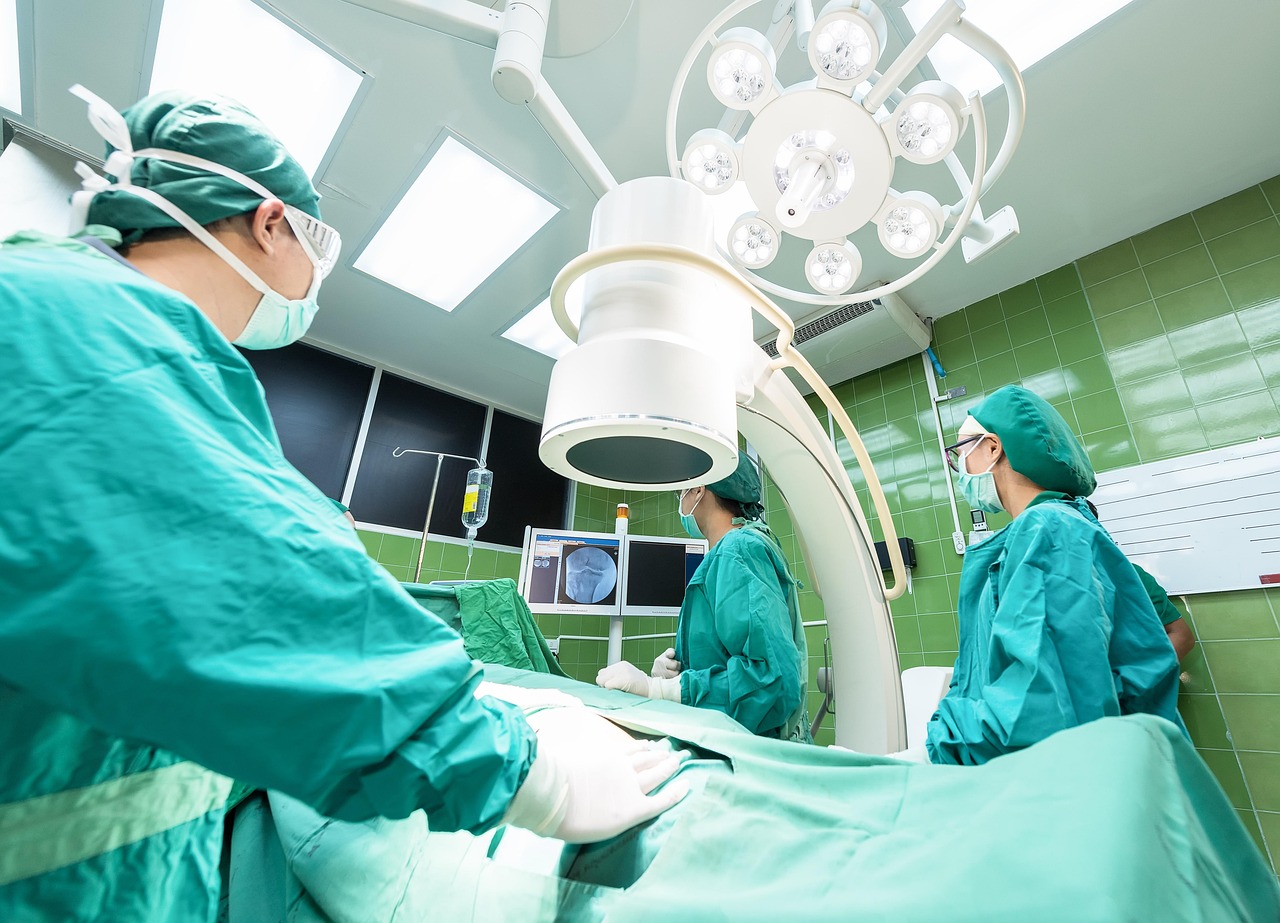 OP-Roboter und KI in der Chirurgie OP-Roboter und KI in der Chirurgie