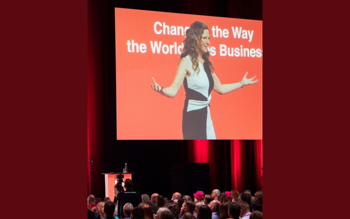 Daniela Landgraf auf der DAKON 2025 - Netzwerkevent mit 1300 Zuschauern (© Daniela Landgraf)