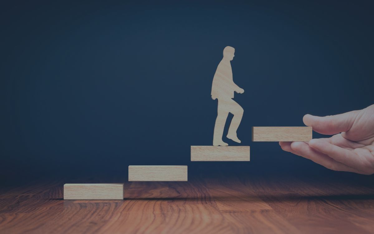 High Performance Coaching: Unternehmer bringen ihre Ergebnisse Schritt für Schritt nach oben. (© Ulrich Kern) High Performance Coaching: Unternehmer bringen ihre Ergebnisse Schritt für Schritt nach oben. (© Ulrich Kern)