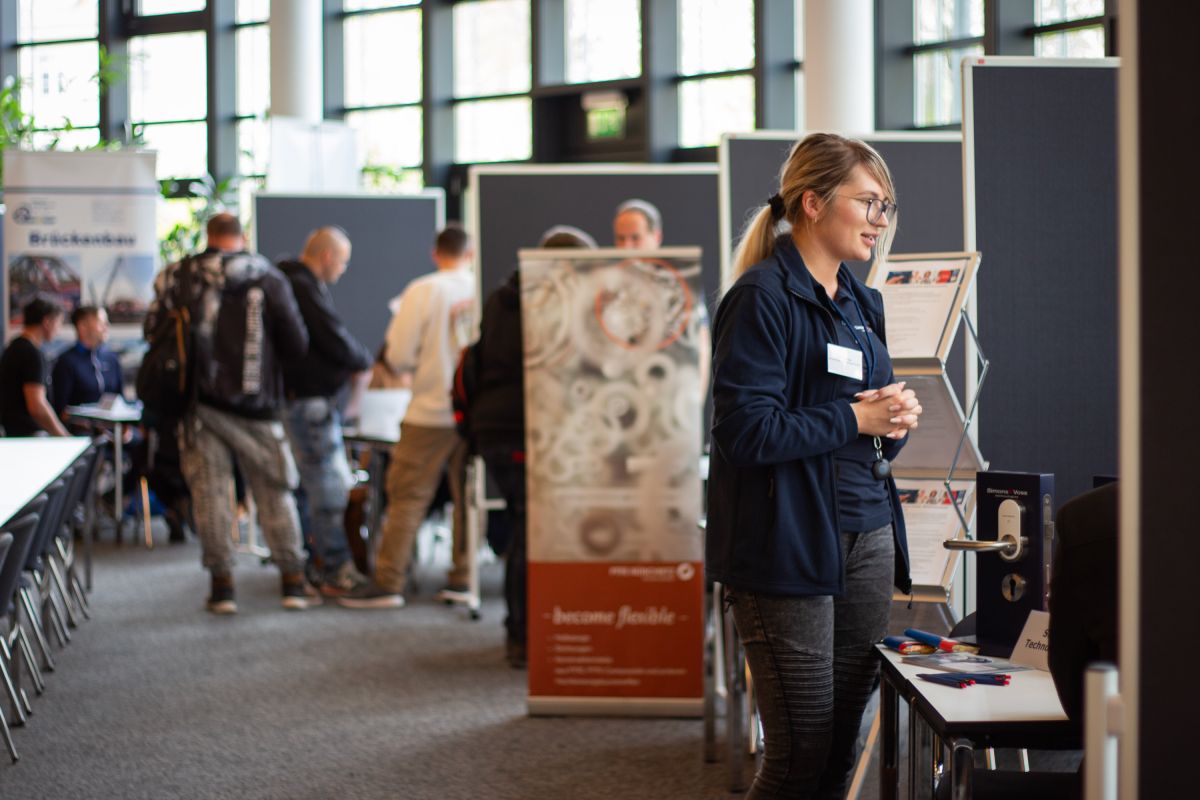 Erfolgreiches Job-Buffet im April: Bereiche Qualitätsfachleute und Technische Produktdesigner (© BFW Leipzig) Erfolgreiches Job-Buffet im April: Bereiche Qualitätsfachleute und Technische Produktdesigner (© BFW Leipzig)
