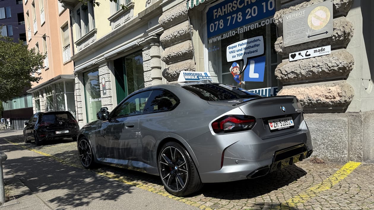 Mikulic Fahrschule Zürich. Top Fahrstunden in Zürich ab 59.- VKU Kurse bereits ab 90 Franken. (Die Bildrechte liegen bei dem Verfasser der Mitteilung.) Mikulic Fahrschule Zürich. Top Fahrstunden in Zürich ab 59.- VKU Kurse bereits ab 90 Franken. (Die Bildrechte liegen bei dem Verfasser der Mitteilung.)