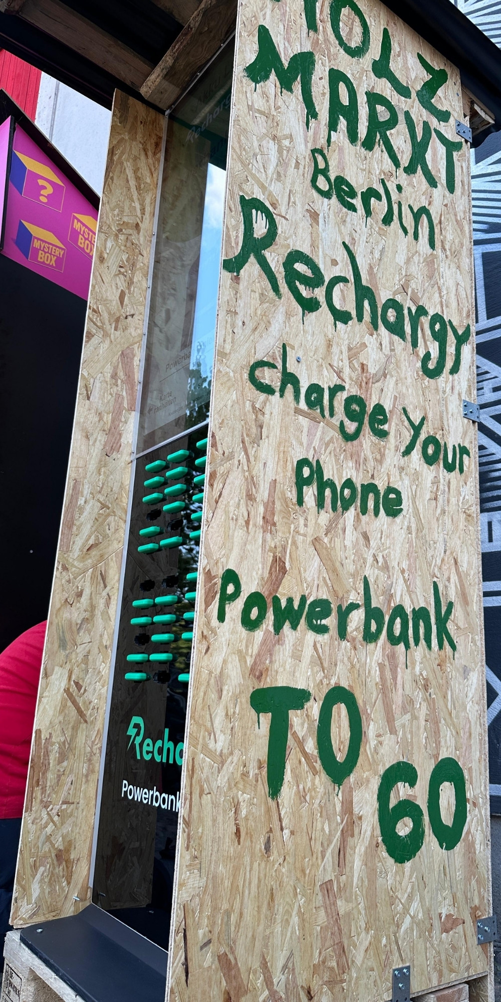 Rechargy - Handy aufladen am Holzmarkt (Die Bildrechte liegen bei dem Verfasser der Mitteilung.)