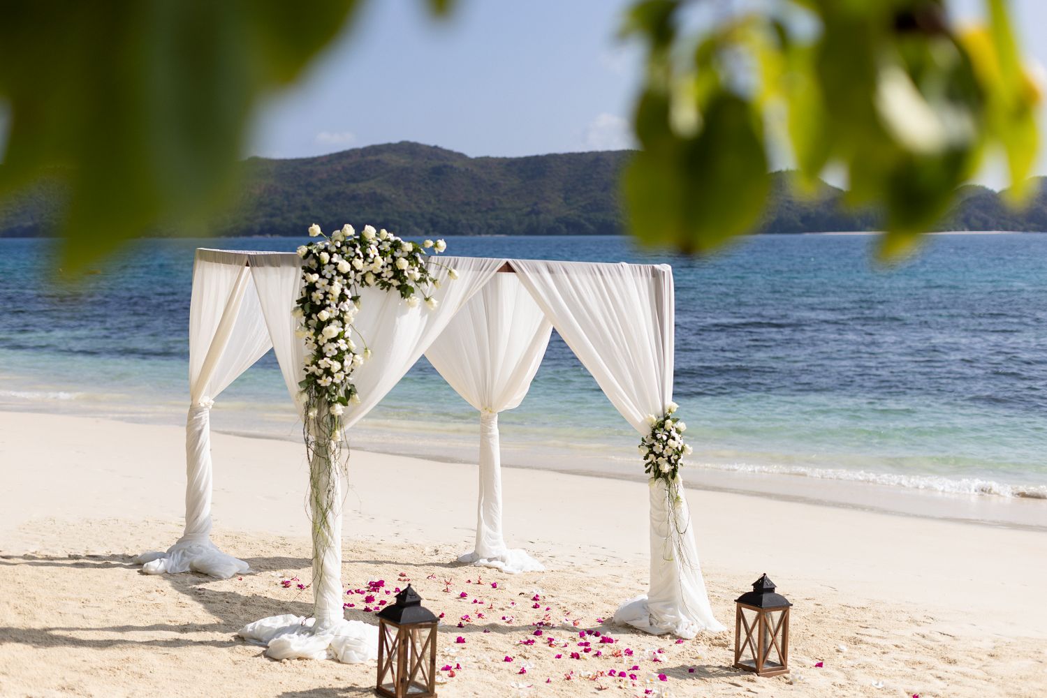 Die Bildrechte liegen bei Raffles Seychelles. Die Bildrechte liegen bei Raffles Seychelles.