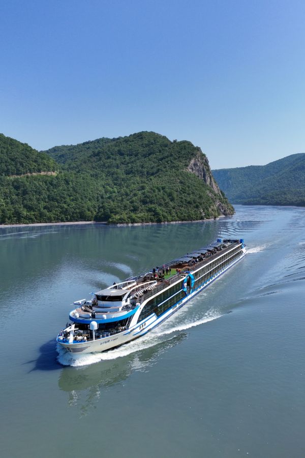 VIVA Cruises steht für gehobene Kulinarik bei Flussreisen und All-Inclusiv (© Foto VIVA Cruises) VIVA Cruises steht für gehobene Kulinarik bei Flussreisen und All-Inclusiv (© Foto VIVA Cruises)