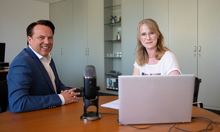 Jan Heinecke und Janna Riering sprachenüber die Ernte 2025. (Die Bildrechte liegen bei dem Verfasser der Mitteilung.) Jan Heinecke und Janna Riering sprachenüber die Ernte 2025. (Die Bildrechte liegen bei dem Verfasser der Mitteilung.)
