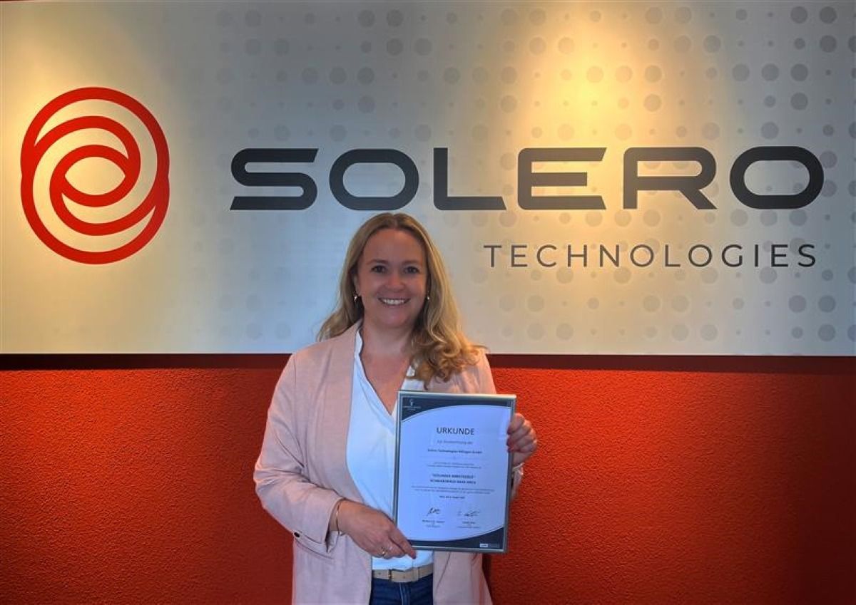 Katharina Mutz, HR-Managerin bei Solero Technologies, mit der Auszeichnung Katharina Mutz, HR-Managerin bei Solero Technologies, mit der Auszeichnung