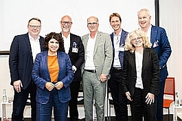 T. Burmester, B. Aymaz, V. Görzel, M. Greitemann, V. Ulbricht, F. Oelschläger und A. Eickhoff (vorne T. Burmester, B. Aymaz, V. Görzel, M. Greitemann, V. Ulbricht, F. Oelschläger und A. Eickhoff (vorne