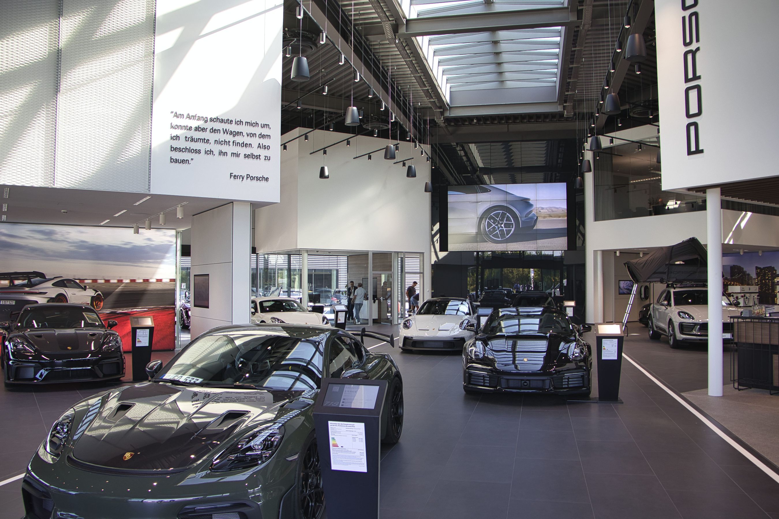 Porsche Zentrum Regensburg©Christoph Ohnweiler Porsche Zentrum Regensburg©Christoph Ohnweiler