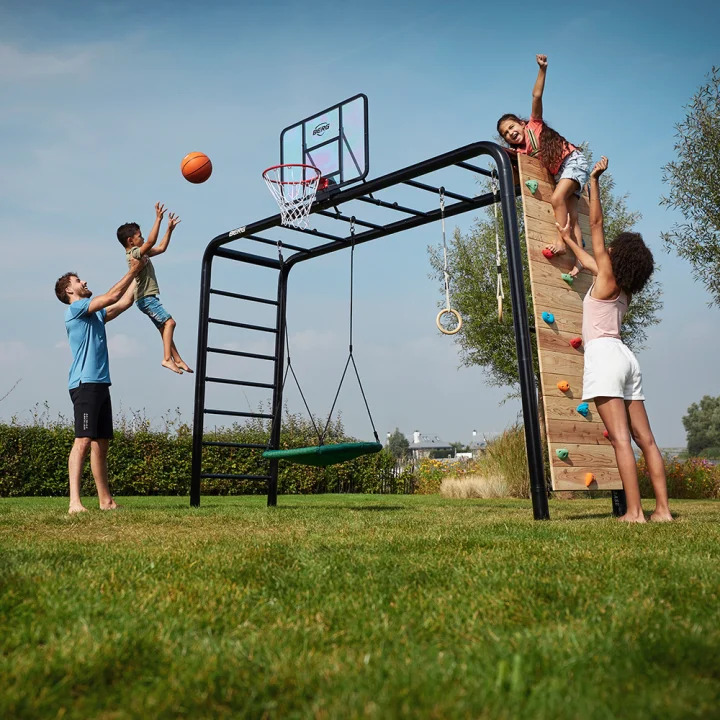 (Bildquelle: Berg Playbase - gartenspiel-profi.de)