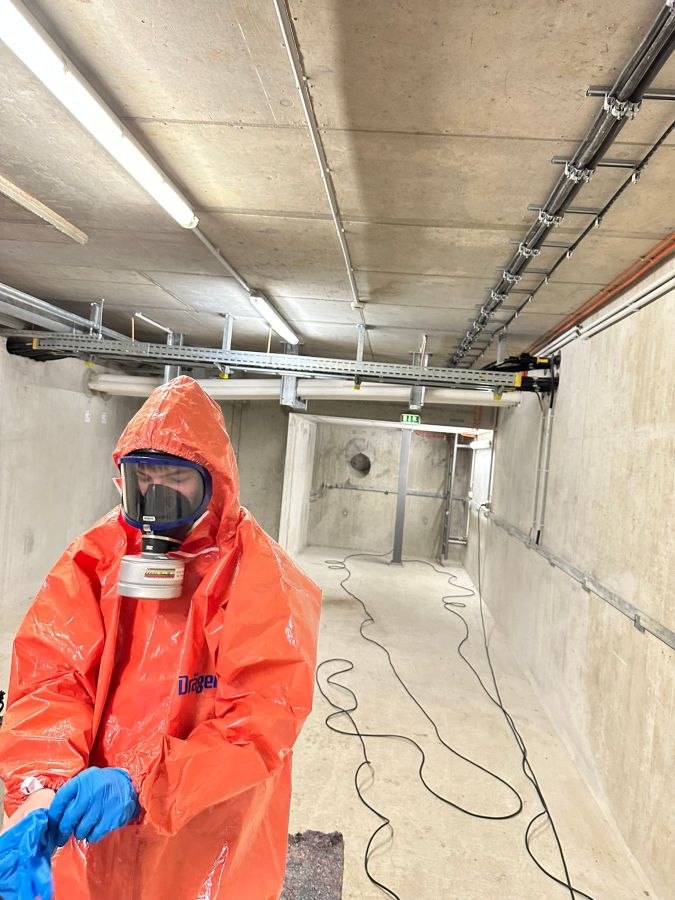 Gefahrstoffschutzausrüstung PFAS (© NT Service GmbH) Gefahrstoffschutzausrüstung PFAS (© NT Service GmbH)