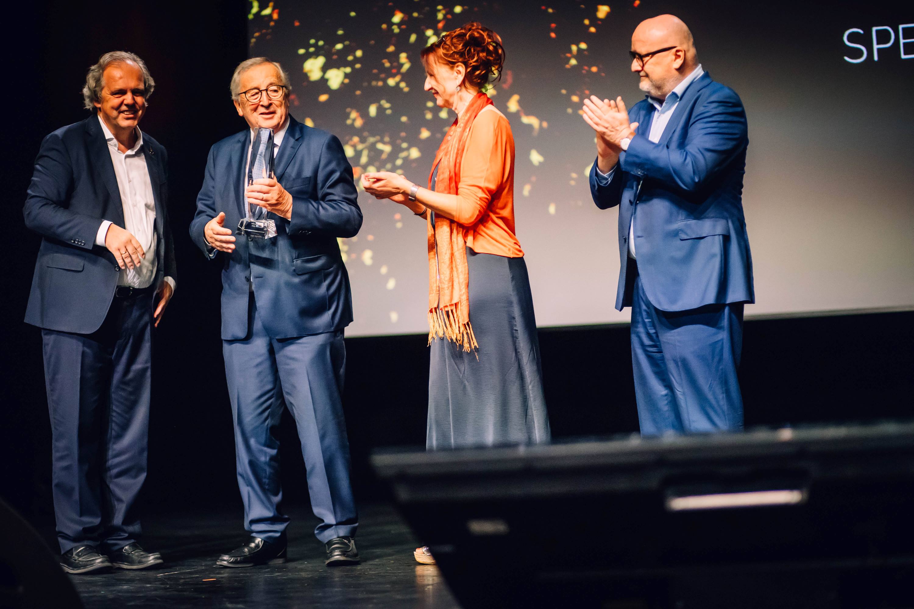 Volker Römermann, Jean-Claude Juncker, GSA-Präsidentin Silvia Ziolkowski, Laudator Ulf-Jensen Röller (Bildquelle: Foto Anne Kaiser/GSA)