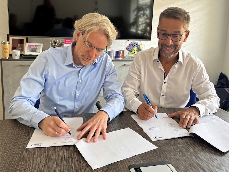Martin Schulze (Geschäftsführer BusinessCode GmbH) und Oliver Dürr (Geschäftsführer FEST GmbH) (Die Bildrechte liegen bei dem Verfasser der Mitteilung.)