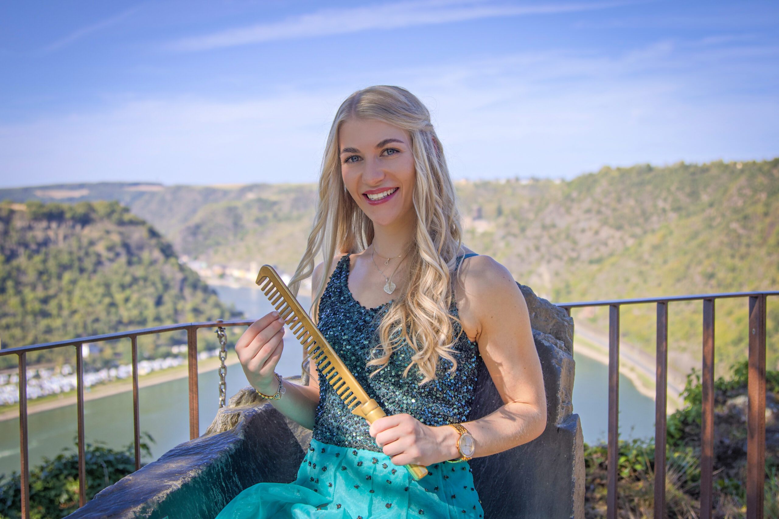 Loreley Touristik GmbH: Selina Ostmann ist die neue Loreley ©Loreley Touristik GmbH, Fotograf: Rainer Oppenheimer