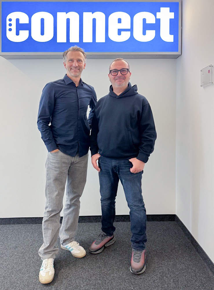 V.l.n.r.: Axel Mattis von WEKA Media Publishing und Alen Nazarian von PAISTRY TECHNOLOGIES. (Die Bildrechte liegen bei dem Verfasser der Mitteilung.)