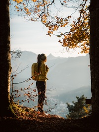 Wanderin auf der Marxenhöhe (c) Bergerlebnis Berchtesgaden