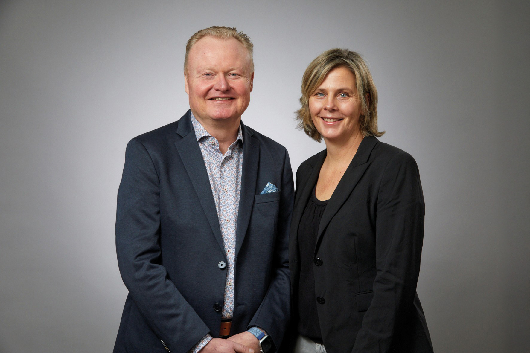 Lars Busekrus, (Vertriebsleiter) und Hilke Schamlott (Vertrieb) bei EMH Energie-Messtechnik GmbH. Lars Busekrus, (Vertriebsleiter) und Hilke Schamlott (Vertrieb) bei EMH Energie-Messtechnik GmbH.